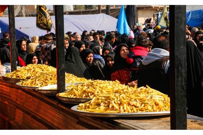 توزیع روزانه 20 هزار پرس غذا در شهر نجف