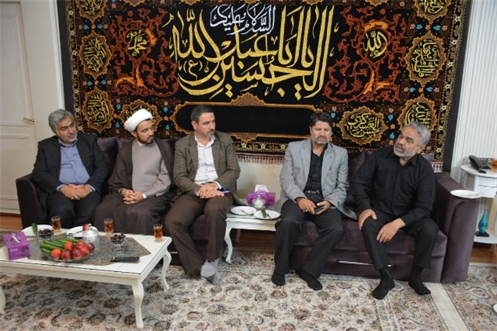 مسئولان واحد مشهد با خانواده‌های 4 شهید دیدار کردند