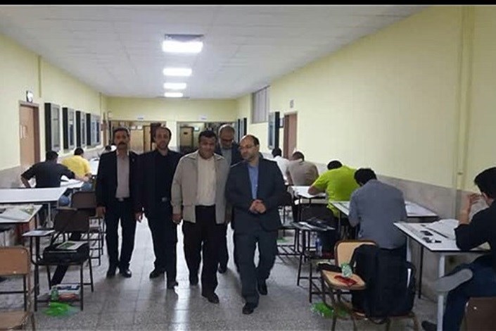 بازدید طهماسب کاظمی از برگزاری آزمون ورود به حرفه مهندسان در واحد اصفهان