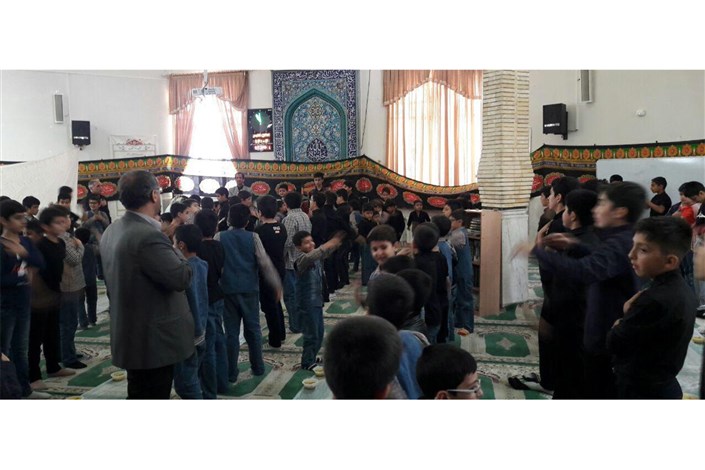 برپایی مراسم اربعین حسینی با حضور دانش‌آموزان سمای تویسرکان