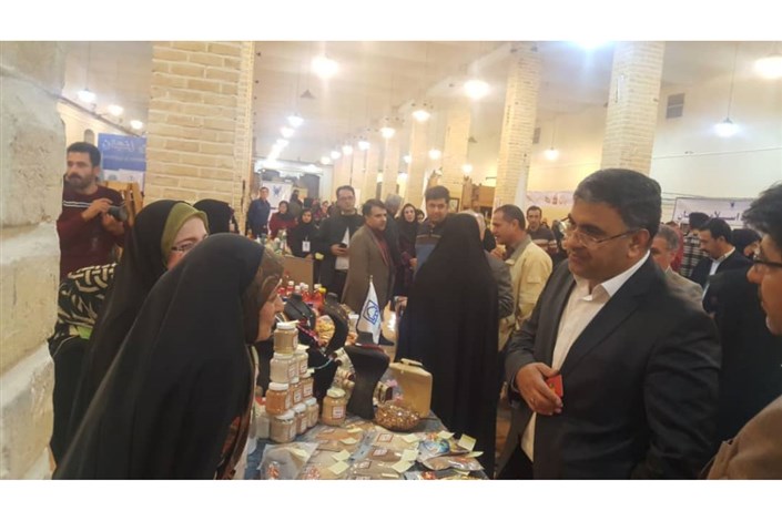 نمایشگاه توانمندی‌های دانشجویان دختر در واحد زنجان برگزار شد