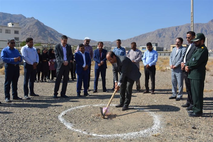 کلنگ ساخت مجموعه آموزشی و فرهنگی سما شهرستان حاجی آباد به زمین خورد