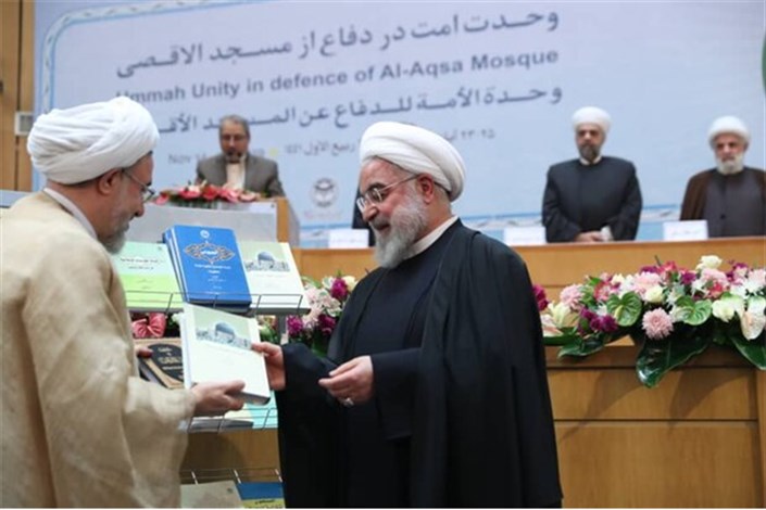 روحانی از آثار برگزیده علمی مجمع جهانی تقریب مذاهب رونمایی کرد