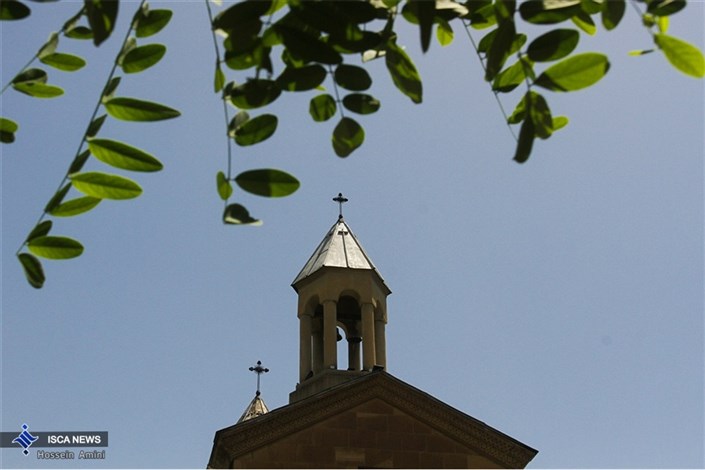 تکریم دانشجویان ارمنی، عاشوری و مسیحی توسط دانشگاه آزاد قابل‌تقدیر است