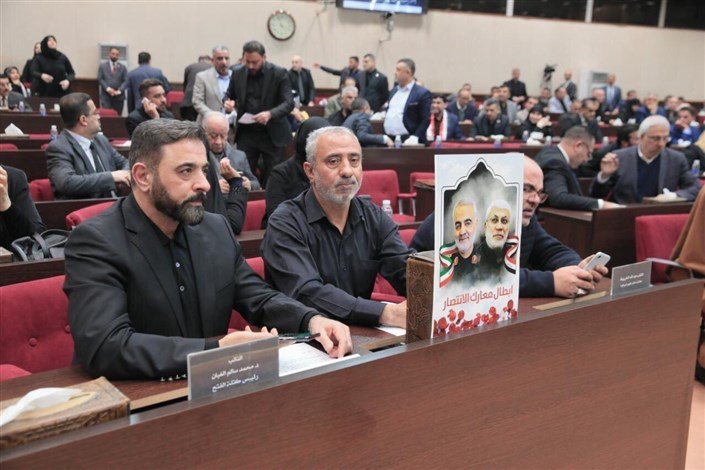 یادبود سردار شهید قاسم سلیمانی و ابومهدی مهندس در پارلمان عراق