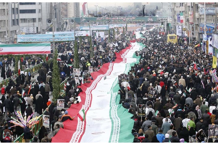 آغاز آماده سازی مسیرهای راهپیمایی 22 بهمن در مرکز شهر تهران