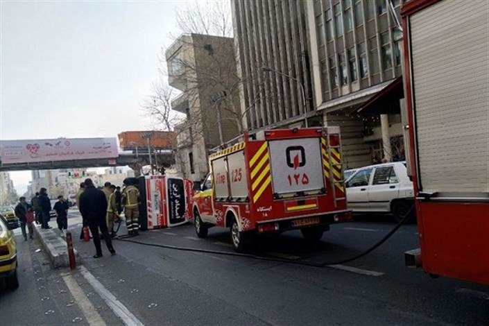 علت  واژگونی آمبولانس در خیابان طالقانی چه بود؟