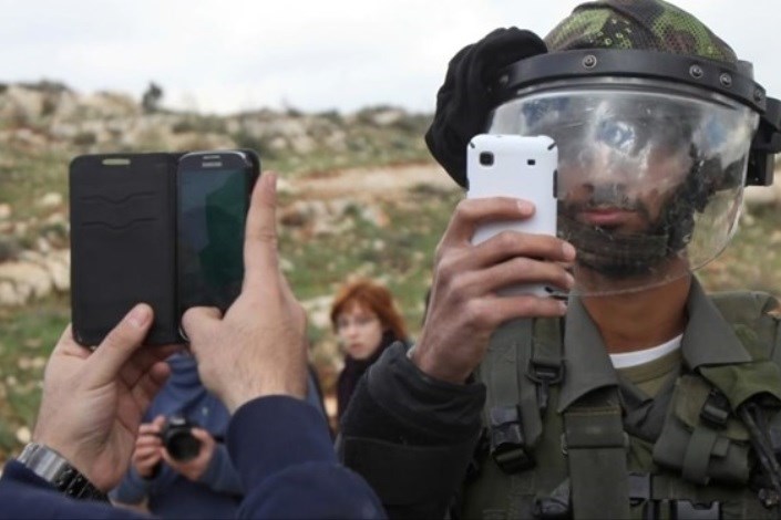 ارتش صهیونیستی: حماس تلفن همراه صدها سرباز ما را هک کرده است