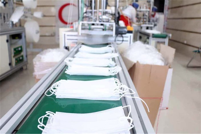  راه اندازی خطوط تولید ماسک سه لایه و لباس بیمارستانی در هلال احمر