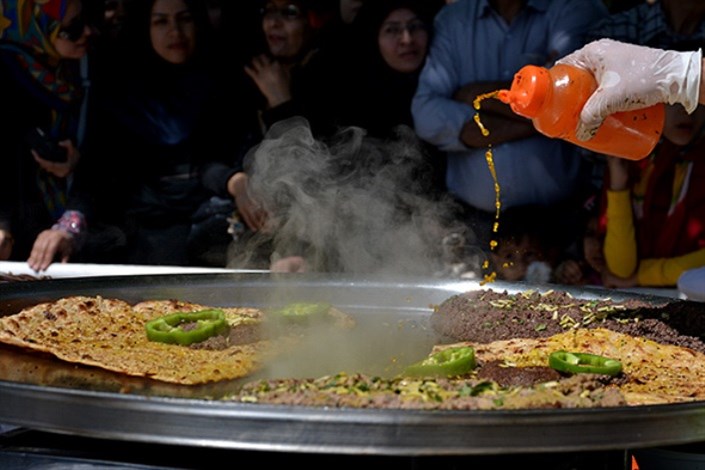 فعالیت اغذیه فروشان درماه رمضان بستگی  به تصمیم ستاد کرونا دارد