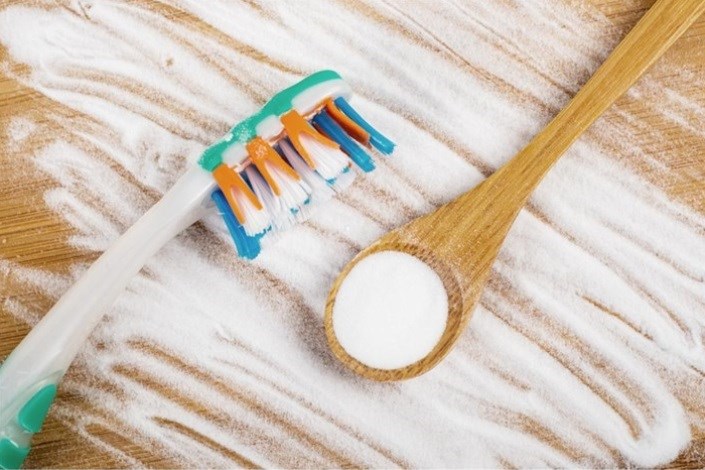 روش‌های خانگی  سفید کردن دندان را بشناسید