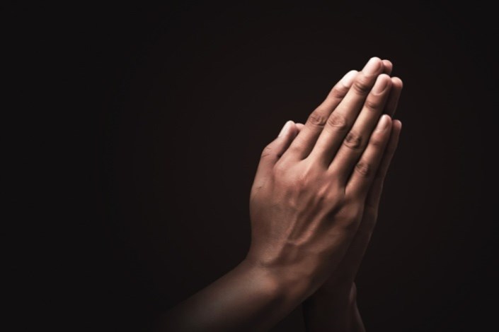 بررسی علمی قدرت دعا برای درمان کرونا