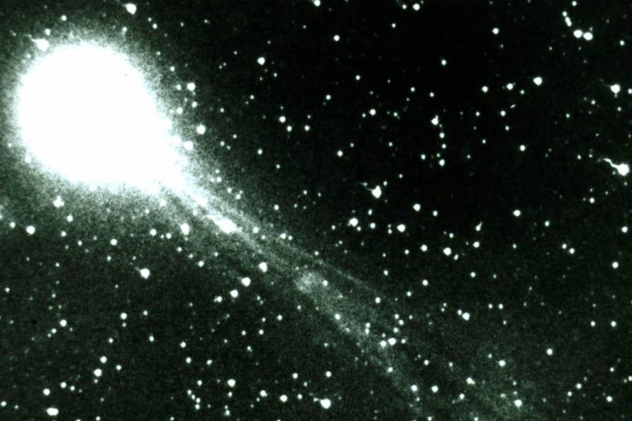 نزدیک‌شدن ستاره دنباله‌دار نادری به زمین