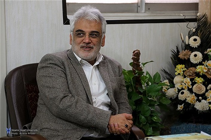  رئیس دانشگاه آزاد اسلامی روز «ارتباطات و روابط عمومی» را تبریک گفت