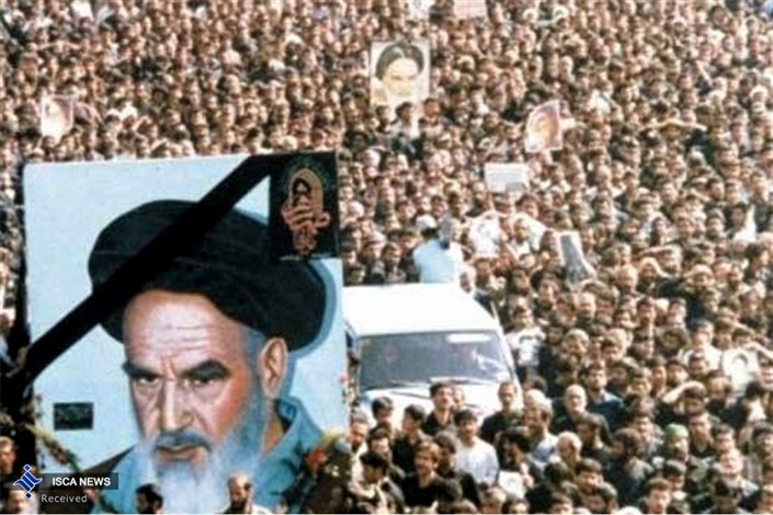 امام خمینی(ره) تأثیرگذارترین شخصیت تاریخ معاصر بود
