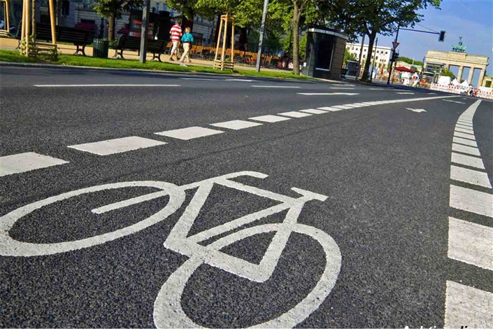بهره برداری از مسیر ویژه دوچرخه سواری خیابان امام (ره)؛ مرداد ماه