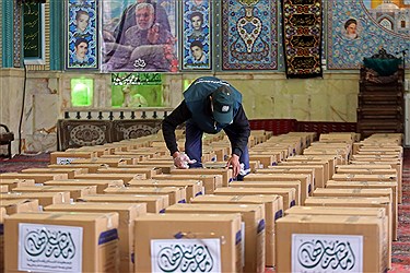  توزیع بسته های حمایتی بین آسیب‌دیدگان کرونا 