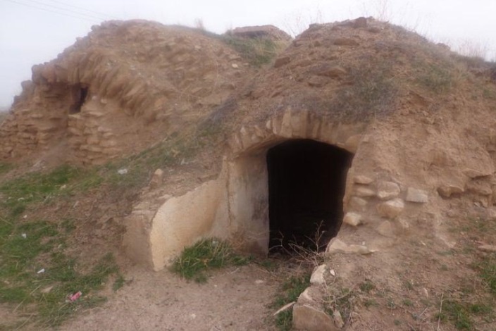  در این روستا دو خانواده زندگی می کند/ در روستاهای باغمادی کسی حق  ندارد بیمار شود!